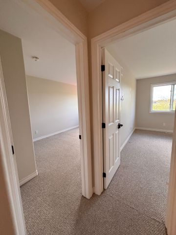 For Lease - 79 Ledgerock Court, Quinte West, Ontario - Photo 4