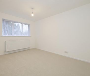 Kirby Close, Northwood - Photo 4