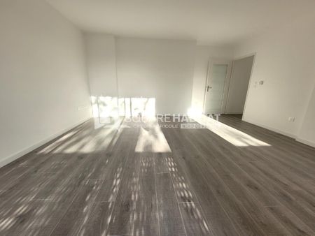 Location Appartement 3 pièces 61m² COMINES 59560 - Photo 5