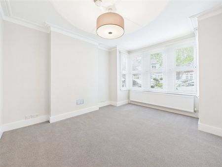 Claremont Road, Teddington, TW11 - Photo 2