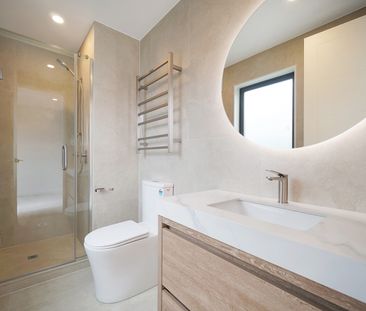 Close to everywhere. - Photo 2