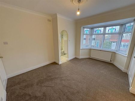 3 bedroom semi-detached house to rent - Photo 5