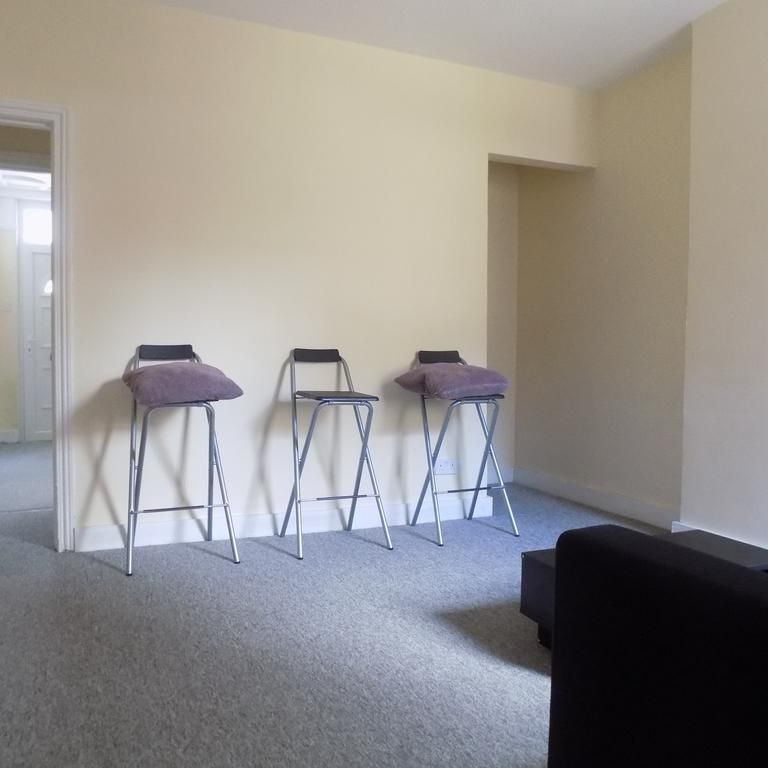 4 bedroom terraced house to rent - Photo 1