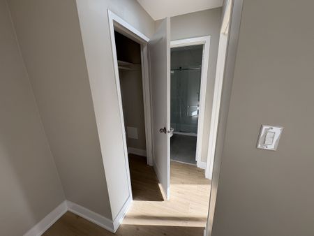 For Lease - 31 Huron Heights Drive, Newmarket, Ontario - Photo 5