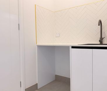 Brand New Townhouses in Prime Thomastown Location! - Photo 4