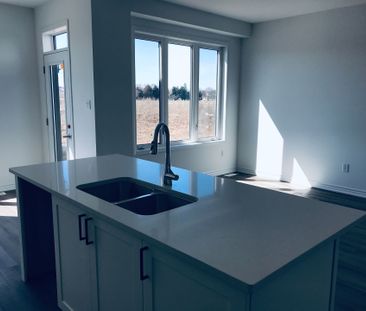 For Lease - 62 Forestwalk Street, Kitchener, Ontario - Photo 3