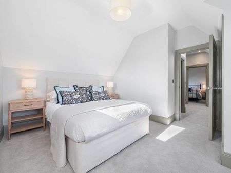 3 bedroom semi-detached house to rent - Photo 4