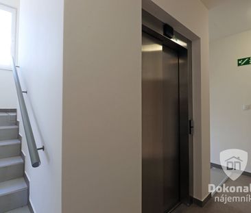 Pronájem bytu 2+kk 47 m² - Photo 1