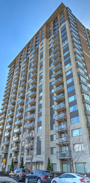 Condo 1+1 Chambre Centre-ville - Photo 1