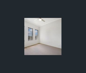 Family home built to impress - Photo 1