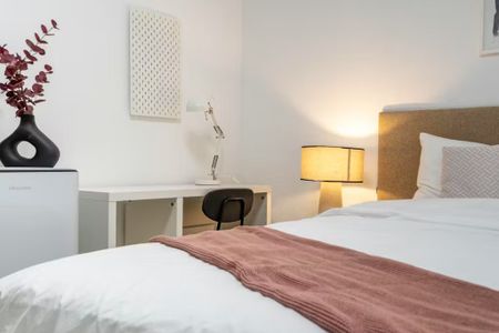 Calle de la Redondilla, Madrid, Community of Madrid 28005 - Foto 2