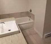 1 room apartment of 102m² in Gatineau - Photo 2