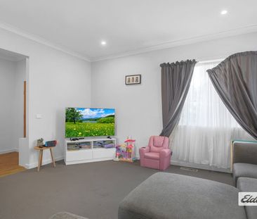 Low Maintenance - Photo 1