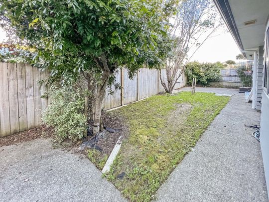 WAINUIOMATA LIVING - Photo 1
