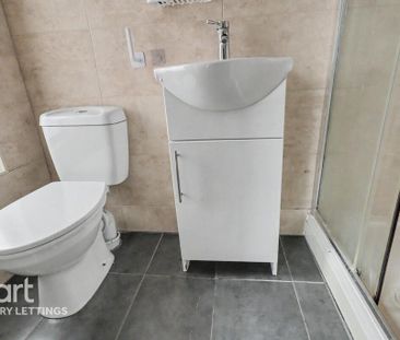 4 bedroom terraced house to rent - Photo 6