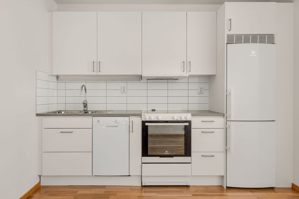 Bergfotsvägen, Tumba - Foto 1