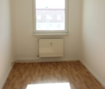 3-Raum-Wohnung mit super Einkaufsmöglichkeiten - Foto 1