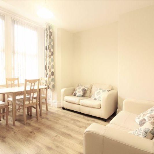 3 bedroom ground floor flat to rent - Photo 1
