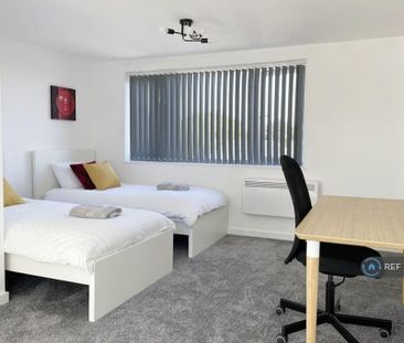 2 bedroom flat to rent - Photo 5