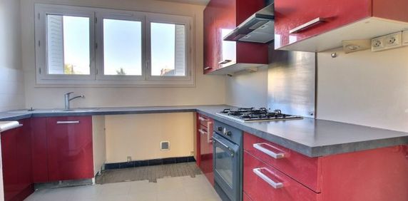 PROXIMITE BD LAFAYETTE -T3 TRAVERSANT AVEC GARAGE ET CAVE - Photo 2