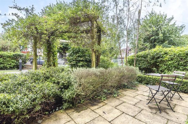 South croydon, 137 sanderstead road - Photo 1