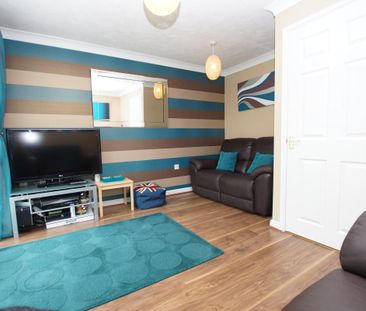 Wentworth Crescent - Photo 2