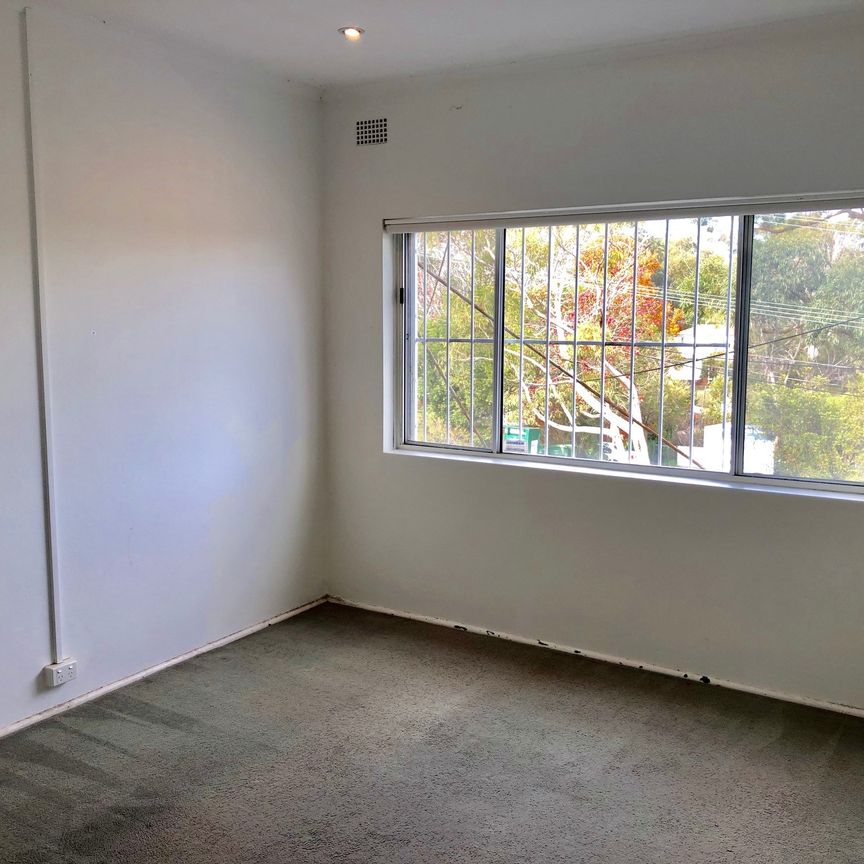 1/8 Moore Avenue - Photo 1