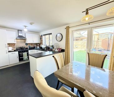 4 Bedroom House To Let - Photo 2