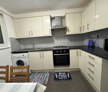 Room in a Shared House, Roberta Street, E2 - Photo 3