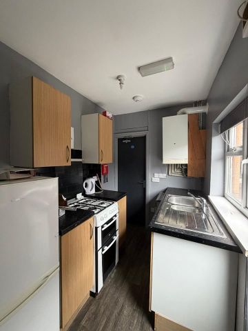 Room in a Shared House, Cherrywood Road, B9 - Photo 3