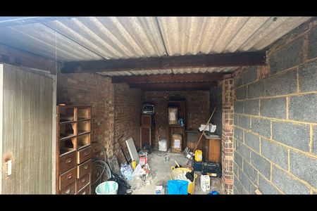 1 Bed Maisonette, Hamilton Avenue, IG6 - Photo 5