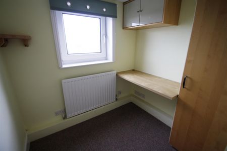 2 bed cottage to rent in West Street, Halifax - Photo 4