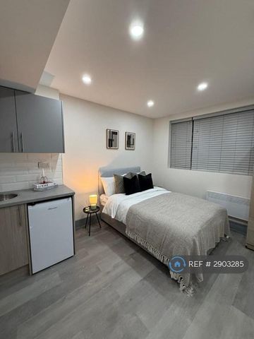 Studio to rent - Photo 5