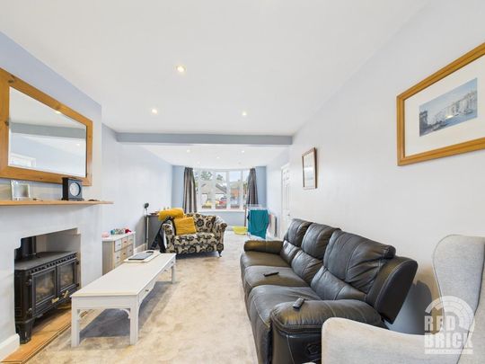 3 bedroom semi-detached house to rent - Photo 1