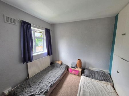 2 bedroom semi-detached house to rent - Photo 2