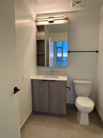 For Lease - 2495 Eglinton Avenue Unit# 2706, Mississauga, Ontario - Photo 2