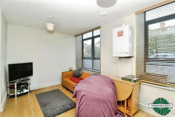 High Road, London, N12 - Photo 1