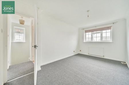 4 bedroom semi-detached house to rent - Photo 5