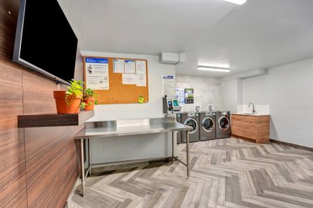 Lancaster House - Photo 5