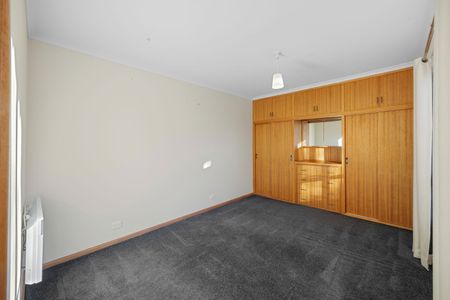 Family Home On Large Block - Photo 3