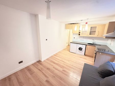 1 Bed Flat, Queensborough Terrace, W2 - Photo 4