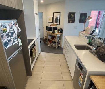 2 bedroom in St Martins Lane/Auckland Grammar Zone - Photo 5