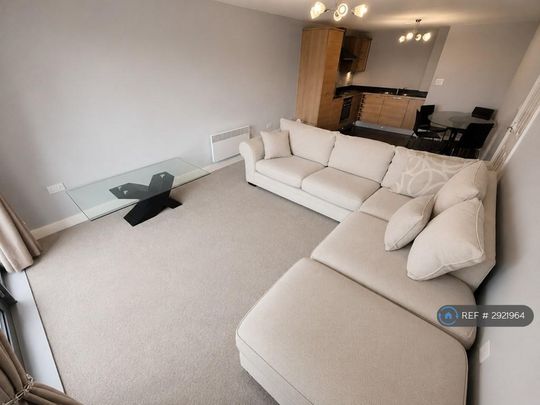 2 bedroom flat to rent - Photo 1