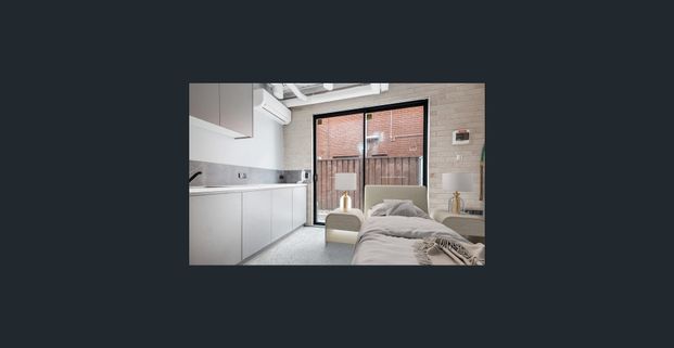 STUDIO APARTMENT - Photo 1