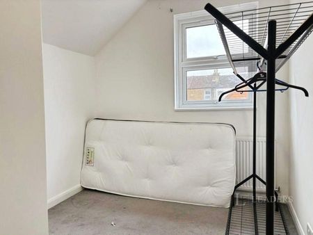 3 bedroom house to rent Napier Road, South Croydon, CR2 - Photo 4