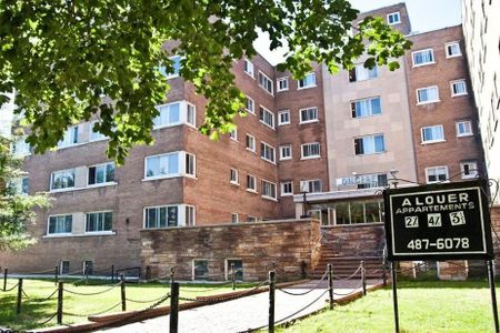 6201 Rue Sherbrooke Ouest apartment — Montréal, QC (2-Bedroom) - 2 Bedroom - Photo 2