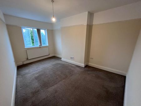 3 bedroom flat to rent - Photo 3