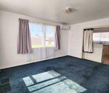 Sunny 2-Bedroom Home in Waltham – Comfort and Convenience Await! - Photo 1