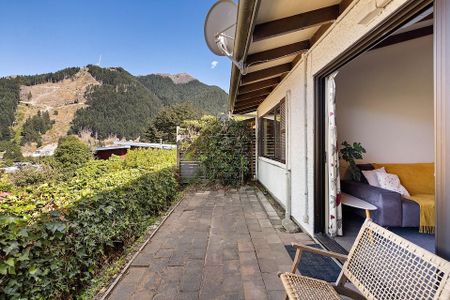 Warm, Furnished 2BR Unit - Walk To Town! - Photo 4