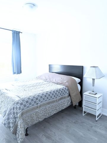 For Lease - 28 Leduc Drive Unit# 2, Toronto, Ontario - Photo 2